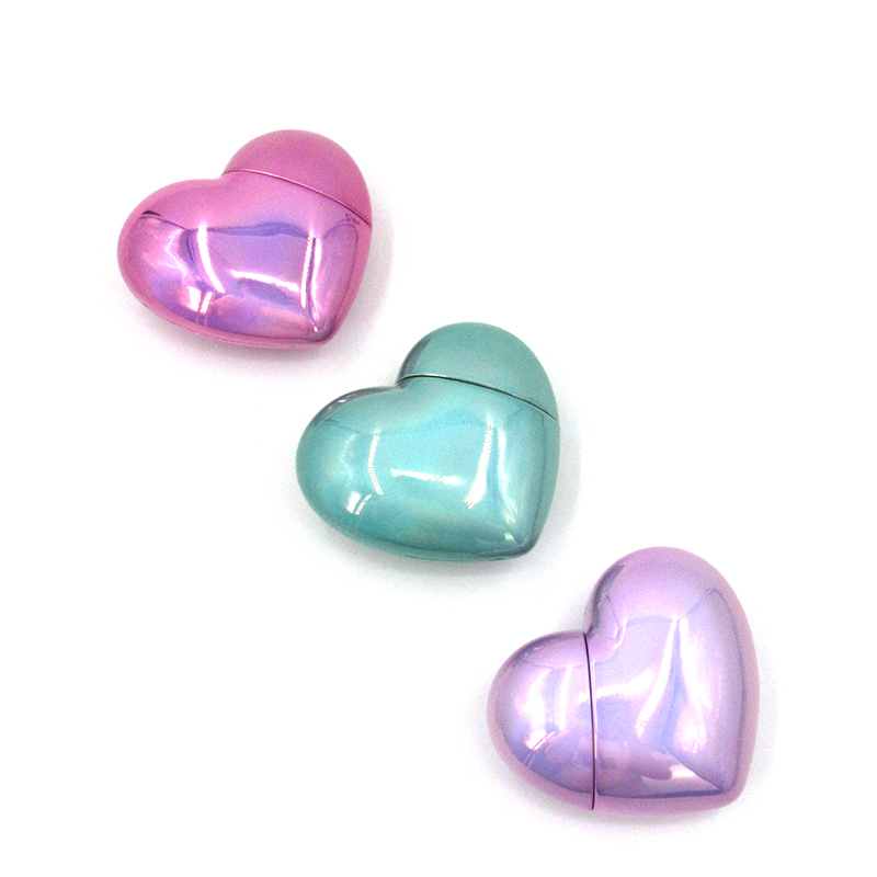 Supplier wholesale cosmetic packaging 7.5g plastic liquid lipstick containers OEM ODM refillable heart-shaped lip gloss tubes