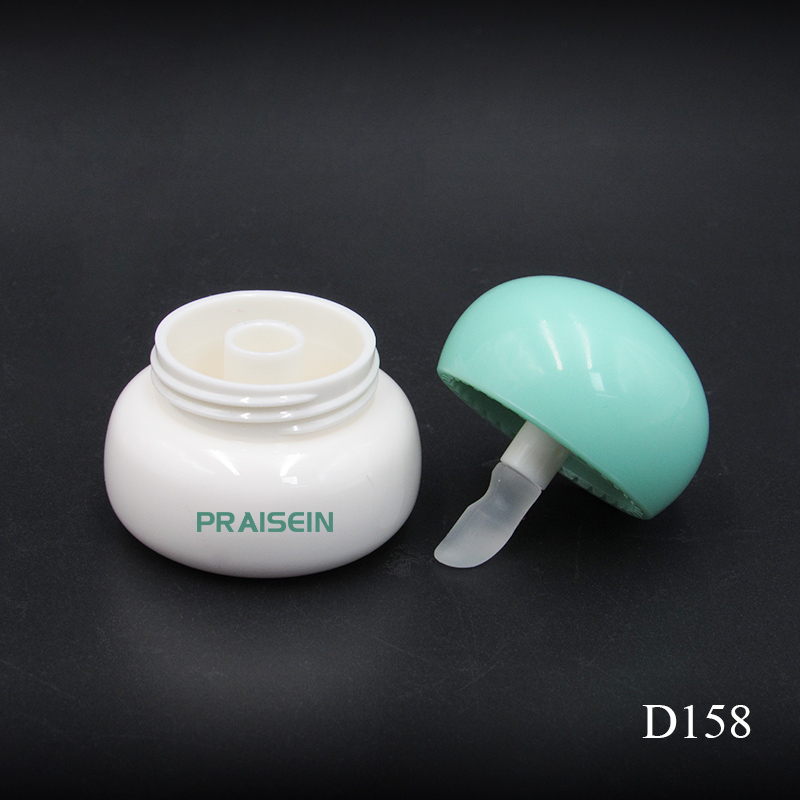 5-6g New round plastic lip film jar empty white lip gloss container with silicone brush