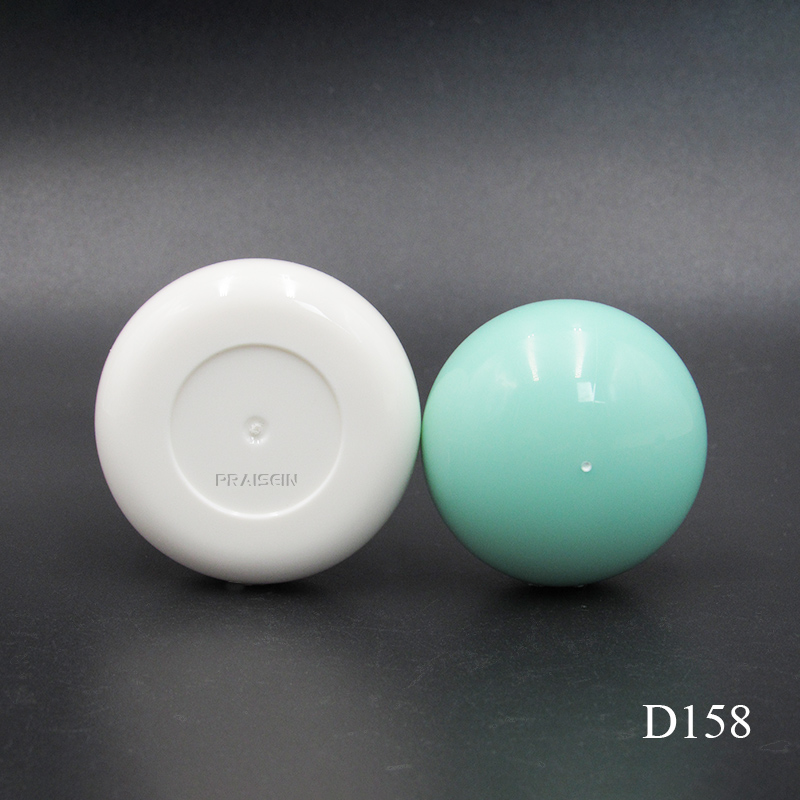 5-6g New round plastic lip film jar empty white lip gloss container with silicone brush