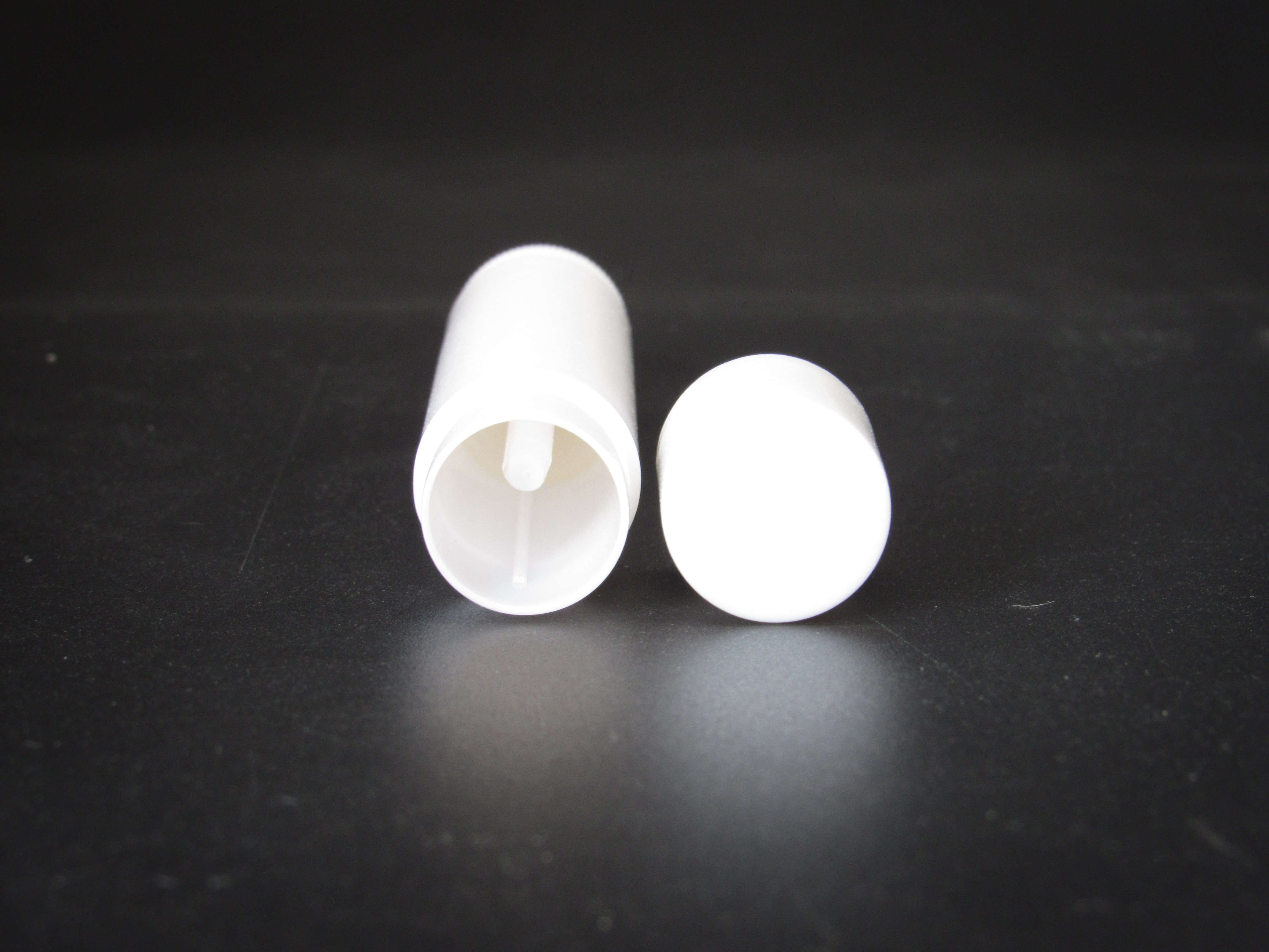 Custom makeup brand hot sale popular round shape lip blam tube