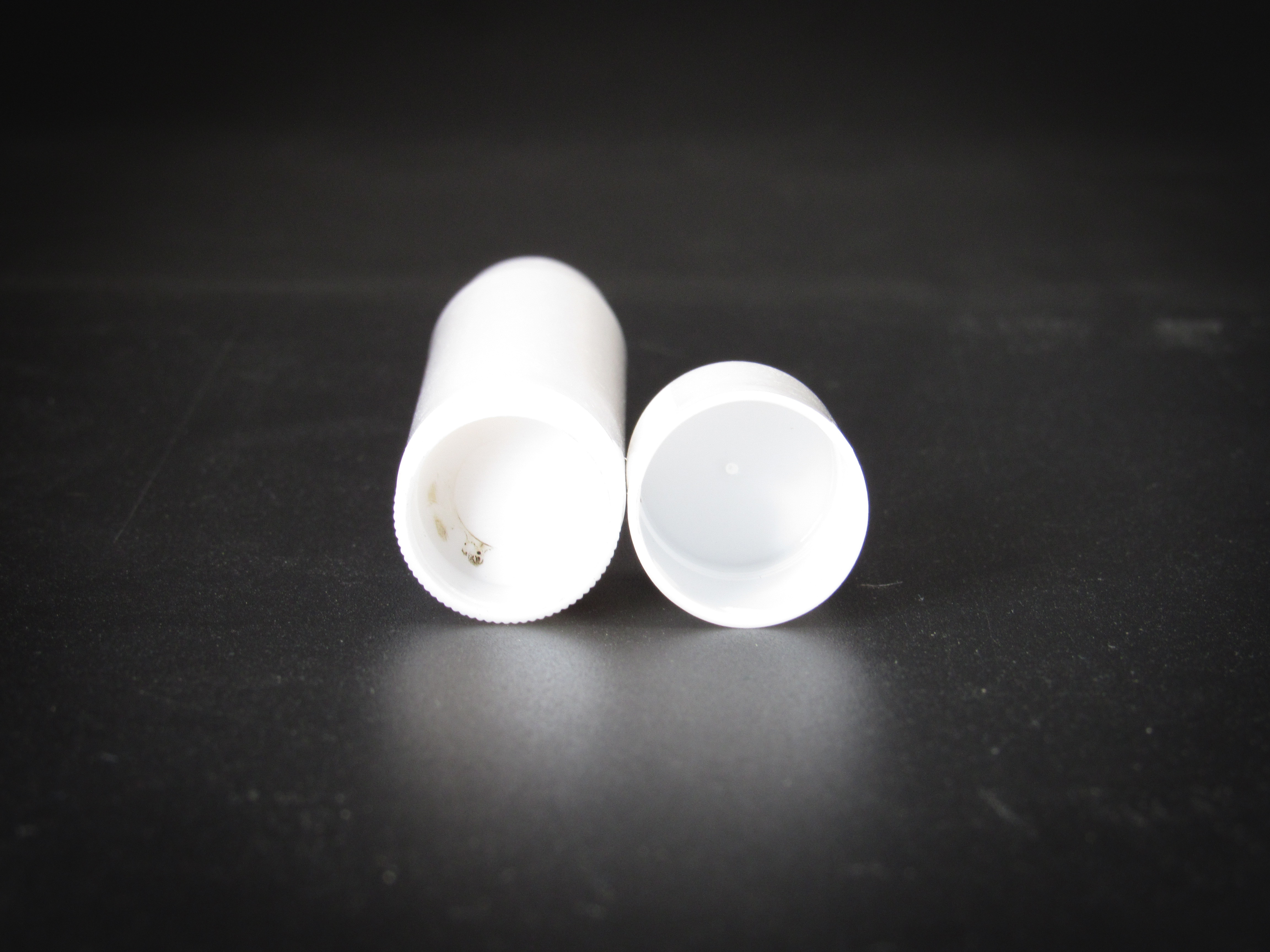 Custom makeup brand hot sale popular round shape lip blam tube