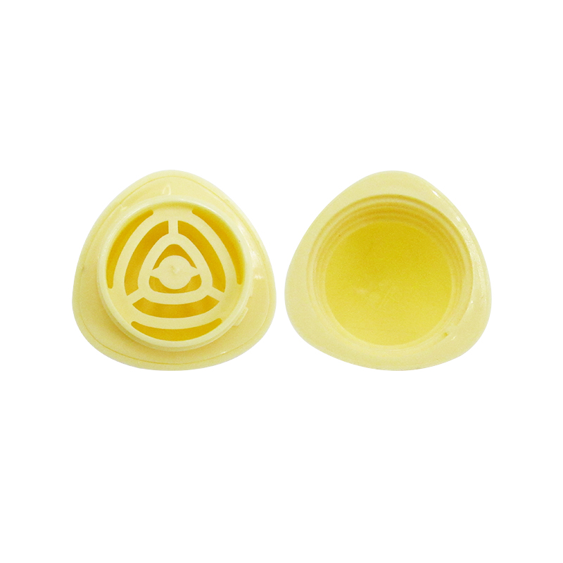 Unique Lovely Kids Lip Balm Ball Container 7g Triangle Plastic Lip Balm case for Lip Care Products