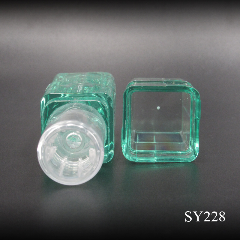 Custom logo 3.8g clear square refillable lipstick tube cosmetic packaging container green lip balm tube wholesale