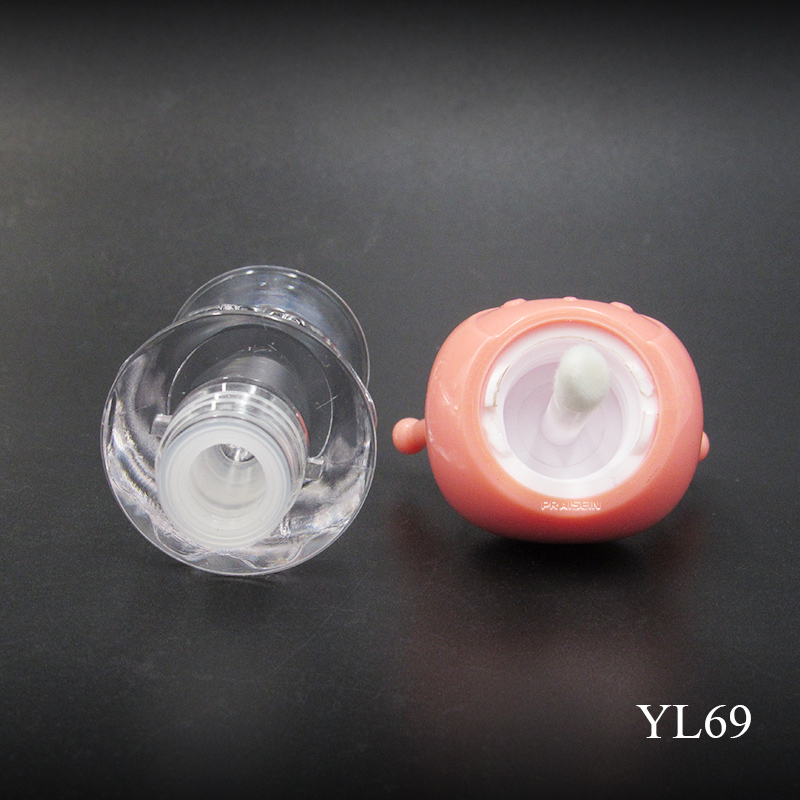 2ml Unique lip gloss tube with brush wholesale custom empty clear lip gloss tube manufacturer